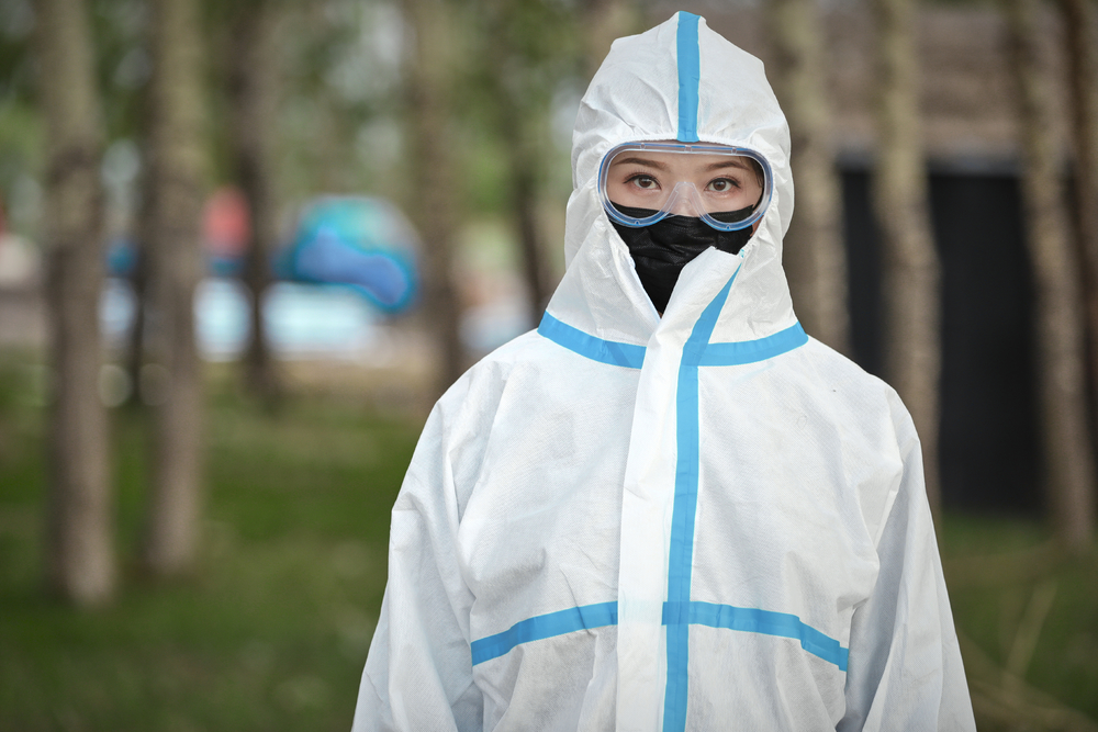 白衣执甲，守护生命——致敬防护服下的女性力量